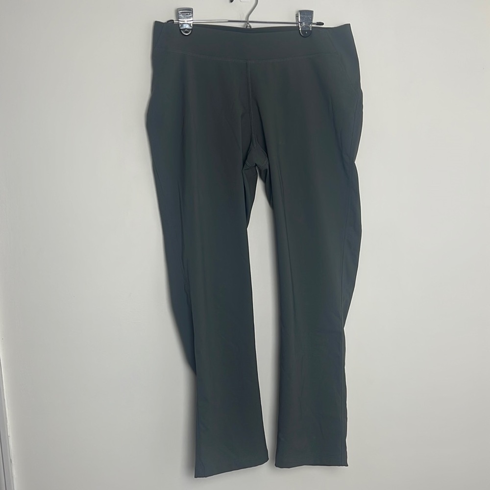 Columbia Omni-shield advance repellency pants womens size large in grey